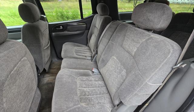 used 2004 GMC Envoy XL car, priced at $4,995