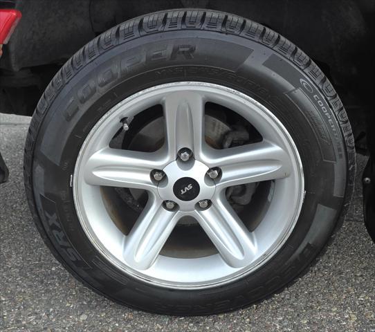 used 2000 Ford F-150 car, priced at $7,995