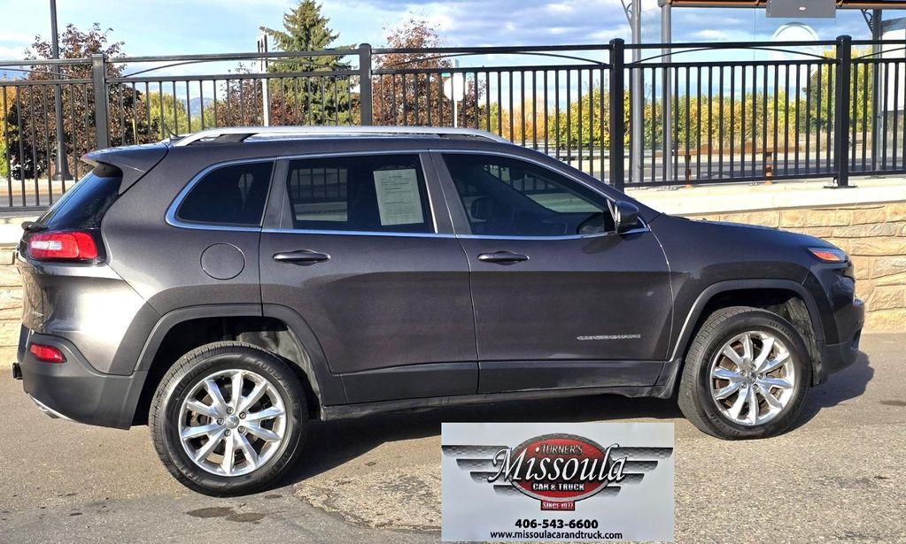 used 2014 Jeep Cherokee car, priced at $10,995