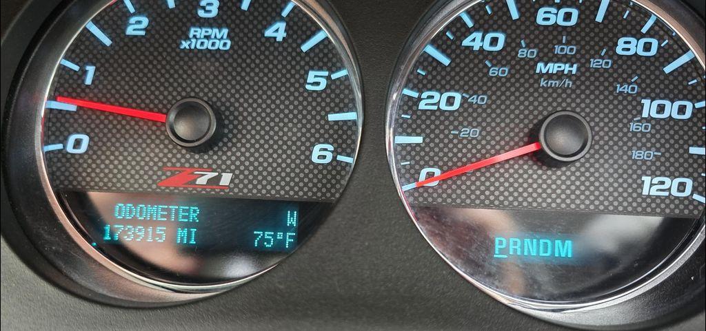 used 2009 Chevrolet Suburban car, priced at $9,995