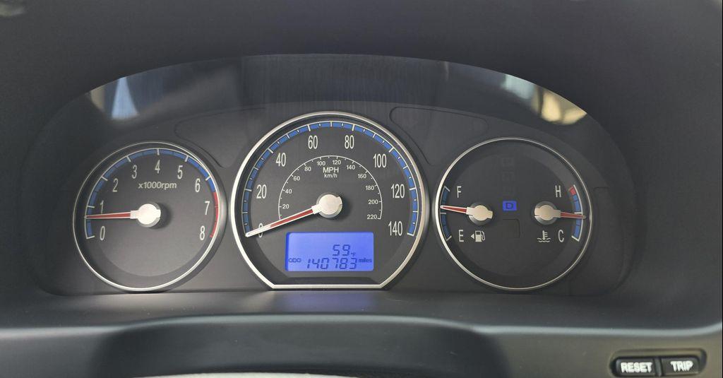 used 2009 Hyundai Santa Fe car, priced at $7,495