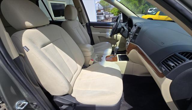 used 2009 Hyundai Santa Fe car, priced at $7,495