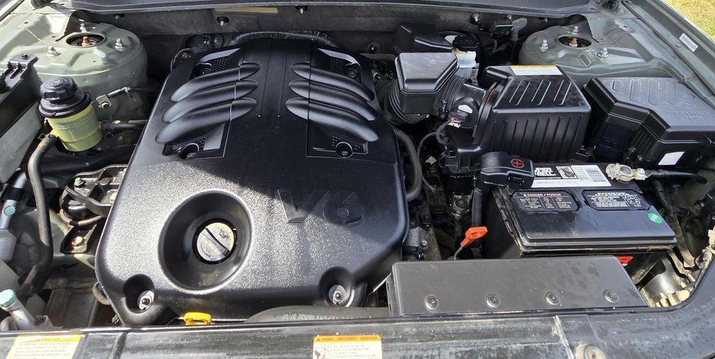 used 2009 Hyundai Santa Fe car, priced at $7,495