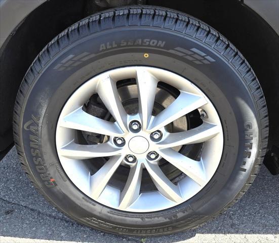 used 2017 Kia Sorento car, priced at $8,395