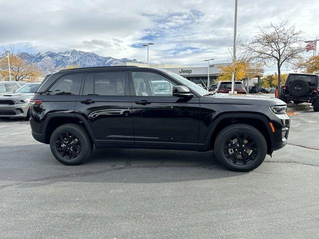 new 2025 Jeep Grand Cherokee car, priced at $46,025