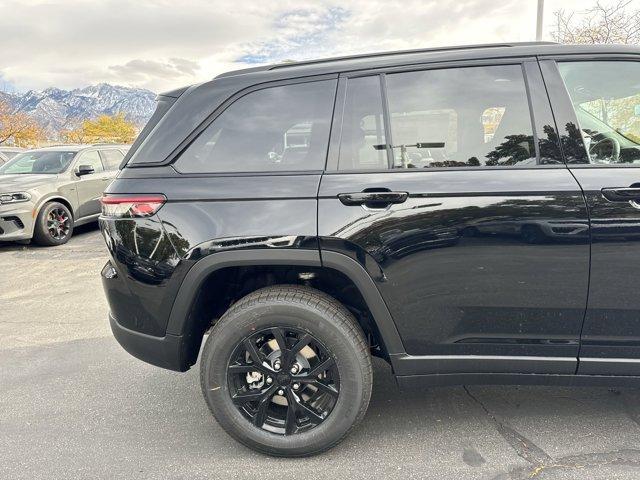 new 2025 Jeep Grand Cherokee car, priced at $46,025