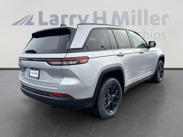 new 2025 Jeep Grand Cherokee car, priced at $42,613