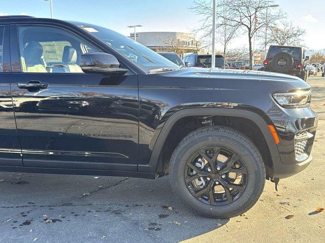 new 2025 Jeep Grand Cherokee car, priced at $42,614