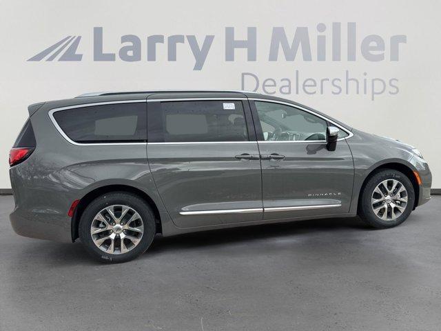 new 2025 Chrysler Pacifica Hybrid car, priced at $53,935