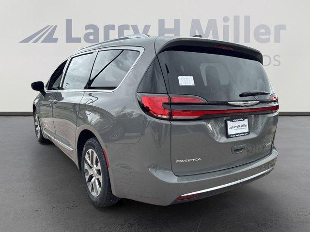 new 2025 Chrysler Pacifica Hybrid car, priced at $53,935