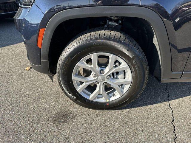 new 2024 Jeep Grand Cherokee car, priced at $41,850