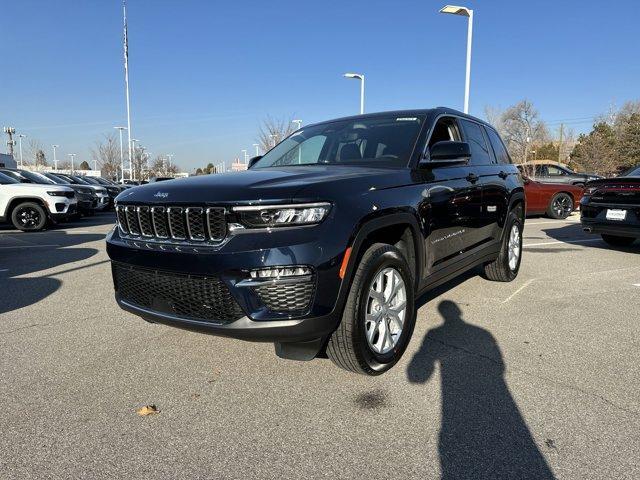 new 2024 Jeep Grand Cherokee car, priced at $42,379