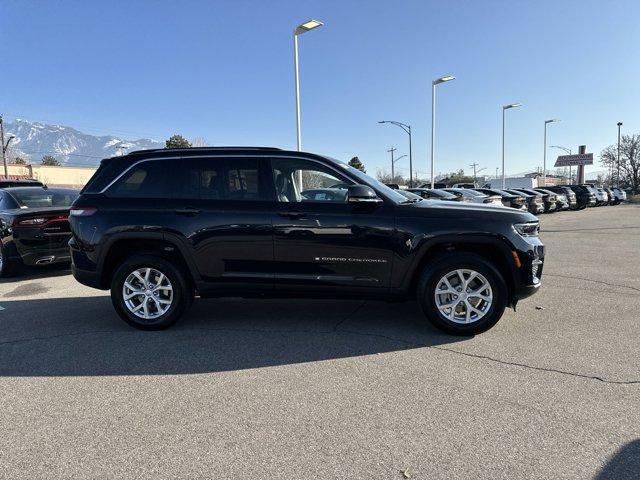 new 2024 Jeep Grand Cherokee car, priced at $42,379