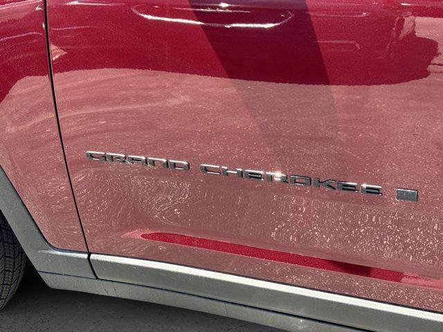new 2025 Jeep Grand Cherokee car, priced at $43,705