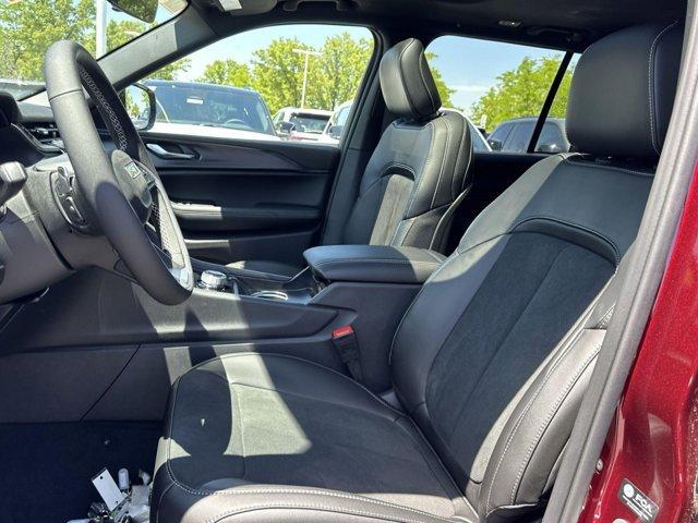 new 2025 Jeep Grand Cherokee car, priced at $43,705