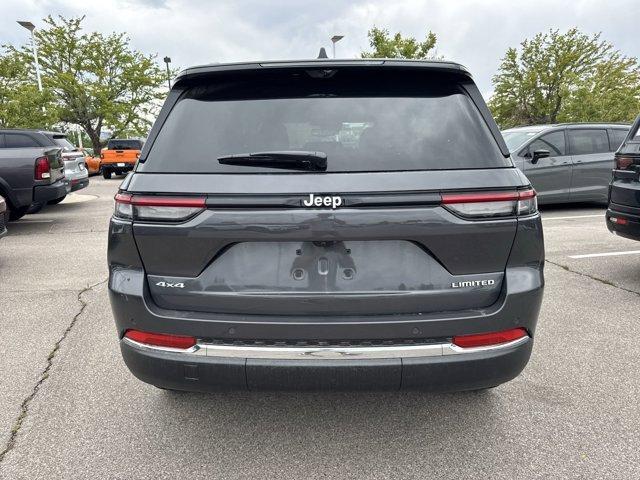 new 2025 Jeep Grand Cherokee car, priced at $49,437