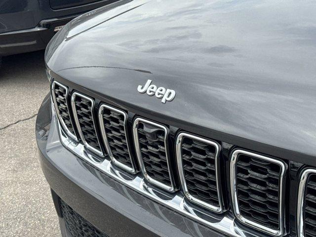 new 2025 Jeep Grand Cherokee car, priced at $49,437