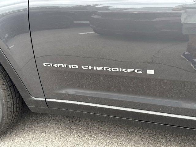 new 2025 Jeep Grand Cherokee car, priced at $49,437