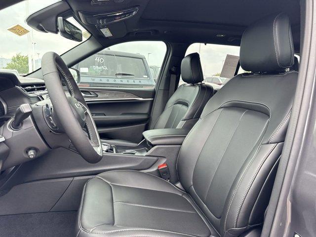 new 2025 Jeep Grand Cherokee car, priced at $49,437