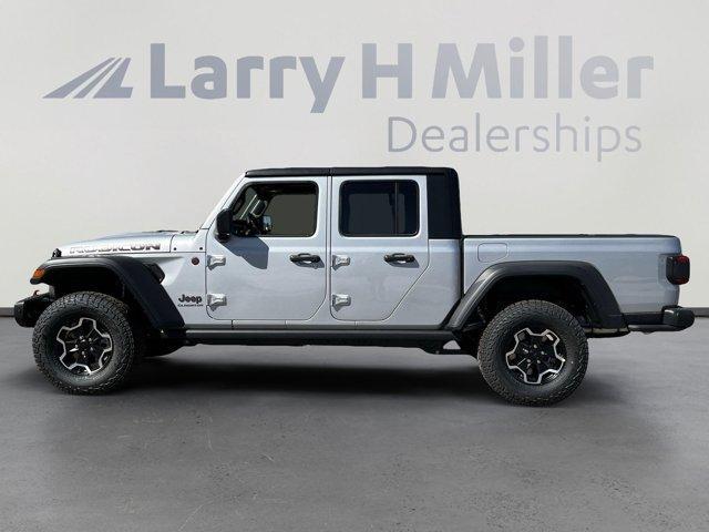 new 2022 Jeep Gladiator car, priced at $49,990