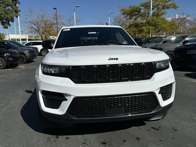 new 2025 Jeep Grand Cherokee car, priced at $46,930