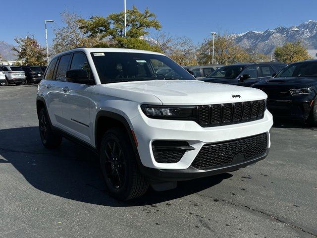 new 2025 Jeep Grand Cherokee car, priced at $46,930