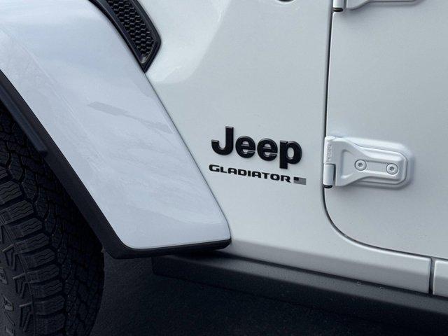 new 2025 Jeep Gladiator car, priced at $43,413