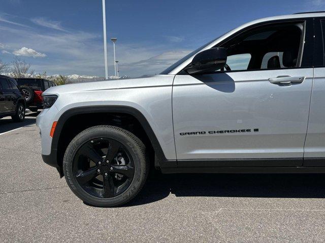 new 2024 Jeep Grand Cherokee car, priced at $42,485