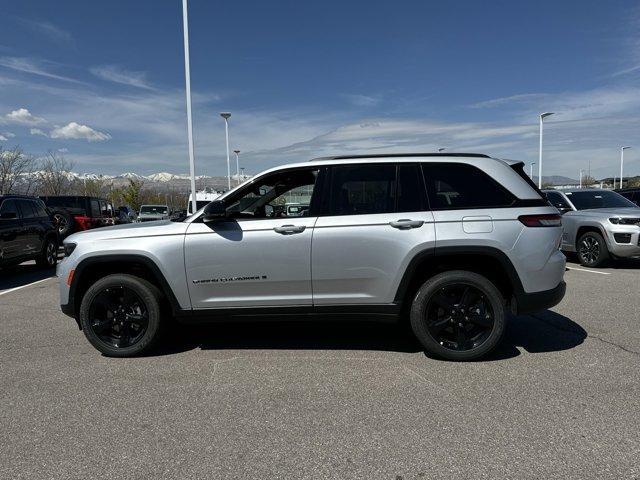 new 2024 Jeep Grand Cherokee car, priced at $41,485