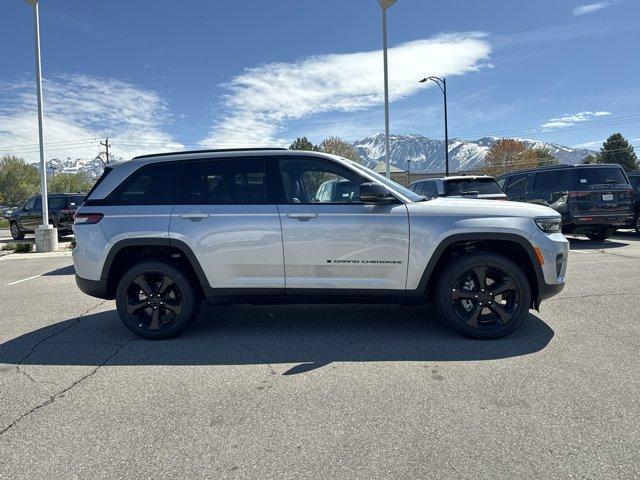 new 2024 Jeep Grand Cherokee car, priced at $44,485