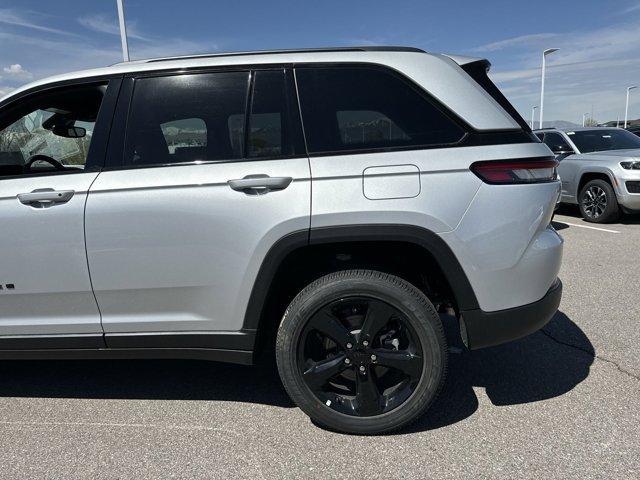 new 2024 Jeep Grand Cherokee car, priced at $41,485