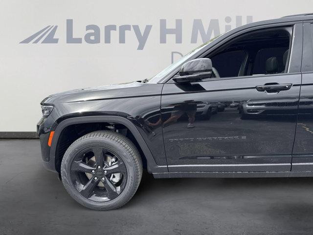 new 2025 Jeep Grand Cherokee car, priced at $52,716
