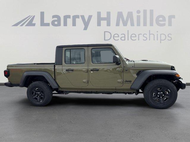 new 2025 Jeep Gladiator car, priced at $42,157