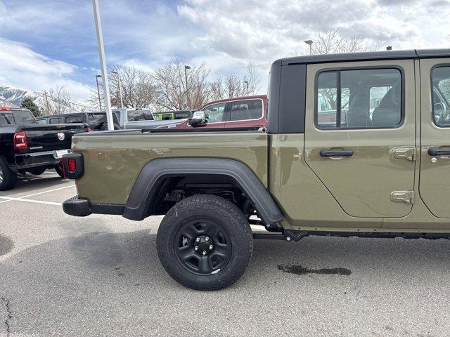 new 2025 Jeep Gladiator car, priced at $42,157