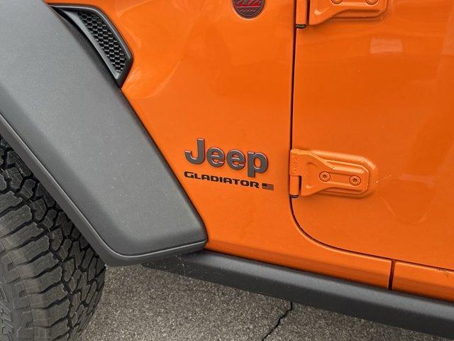 new 2025 Jeep Gladiator car, priced at $50,475