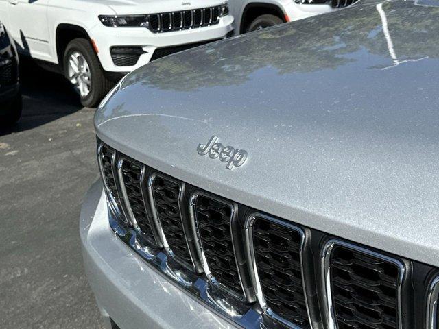 new 2025 Jeep Grand Cherokee car, priced at $39,416