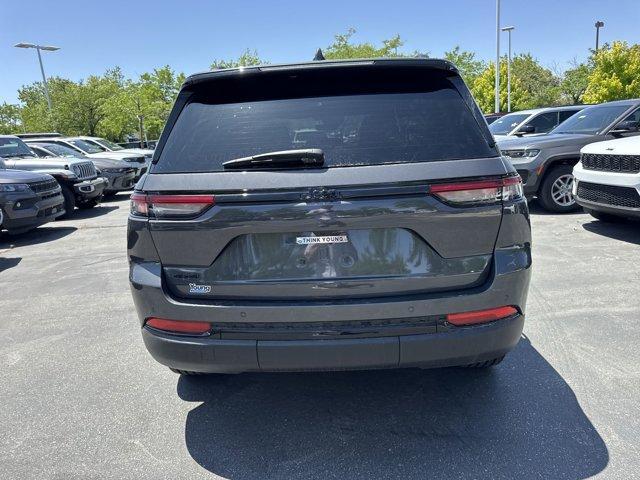 new 2025 Jeep Grand Cherokee car, priced at $40,650