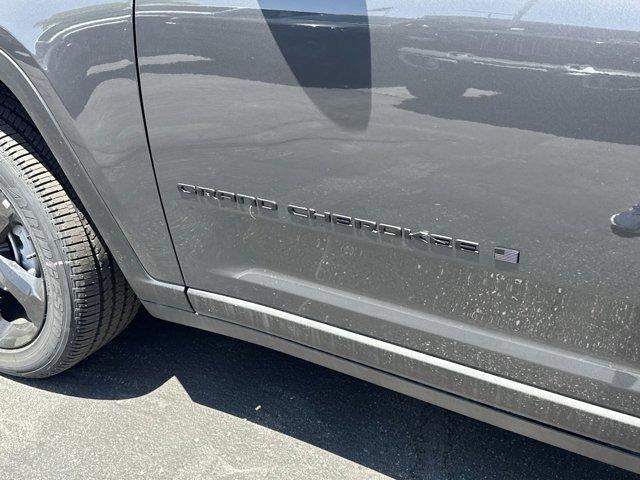 new 2025 Jeep Grand Cherokee car, priced at $40,650