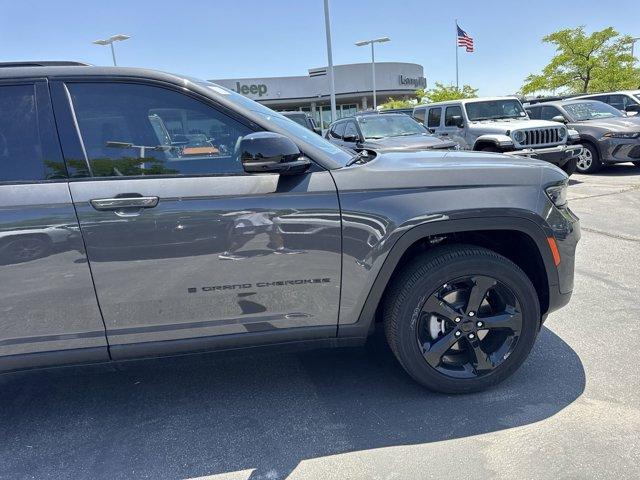 new 2025 Jeep Grand Cherokee car, priced at $40,650