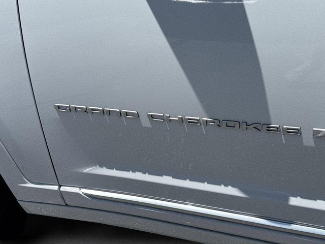 new 2025 Jeep Grand Cherokee car, priced at $55,595
