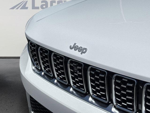 new 2025 Jeep Grand Cherokee car, priced at $55,595