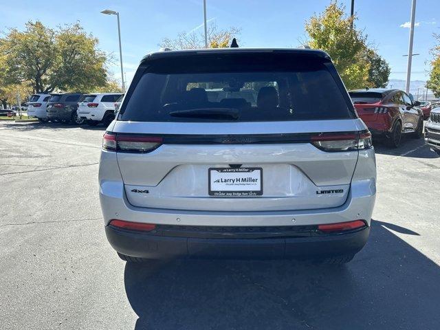 new 2025 Jeep Grand Cherokee car, priced at $49,515