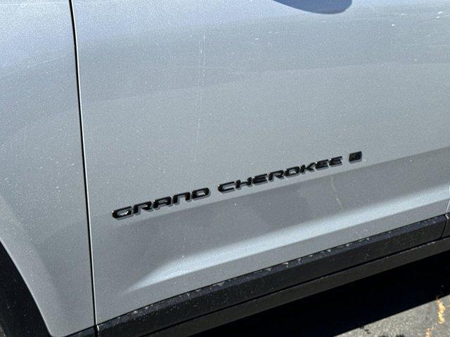 new 2025 Jeep Grand Cherokee car, priced at $49,515