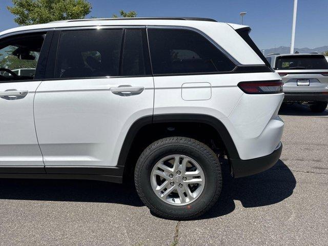 new 2025 Jeep Grand Cherokee car, priced at $37,843