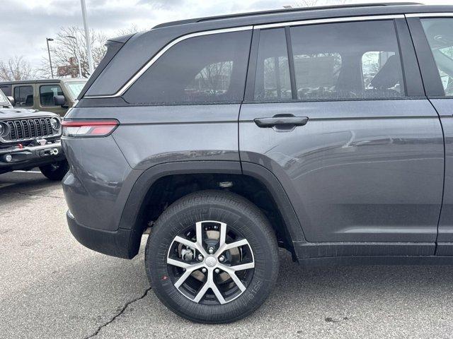 new 2025 Jeep Grand Cherokee car, priced at $43,772