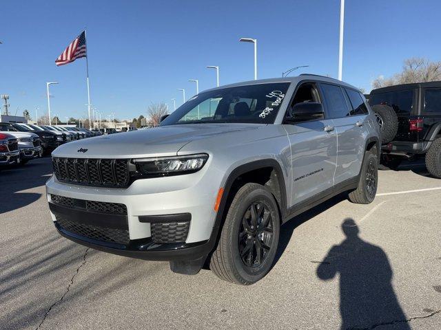 new 2025 Jeep Grand Cherokee L car, priced at $49,074