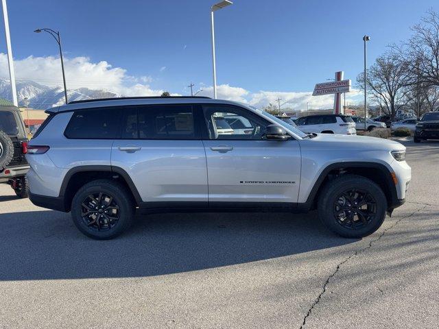 new 2025 Jeep Grand Cherokee L car, priced at $49,074