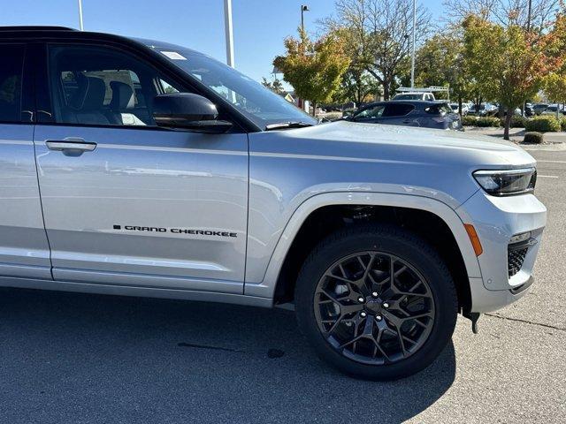 new 2025 Jeep Grand Cherokee car, priced at $69,725