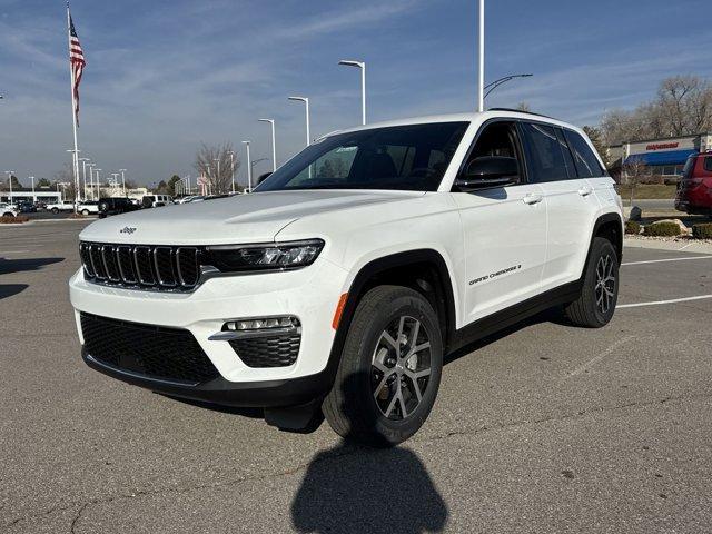 new 2025 Jeep Grand Cherokee car, priced at $45,237