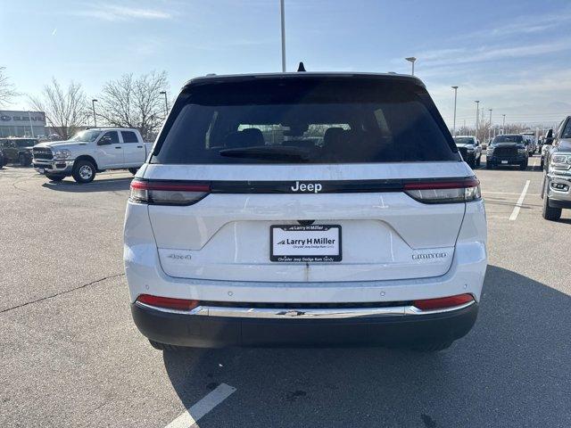 new 2025 Jeep Grand Cherokee car, priced at $45,237